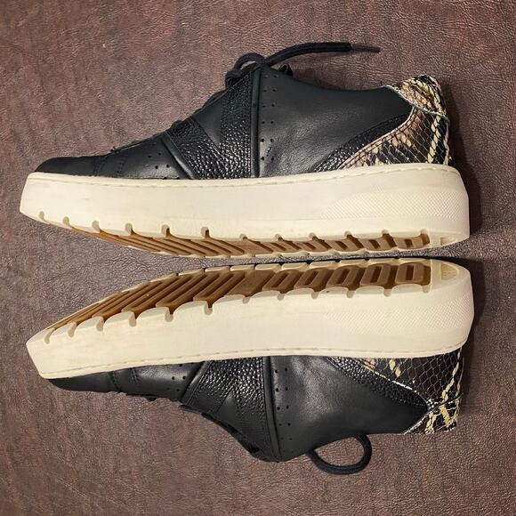 Vionic Simasa Ray Snake Print Heel Leather Sneakers Black White Women's Size 6 - Picture 4 of 8